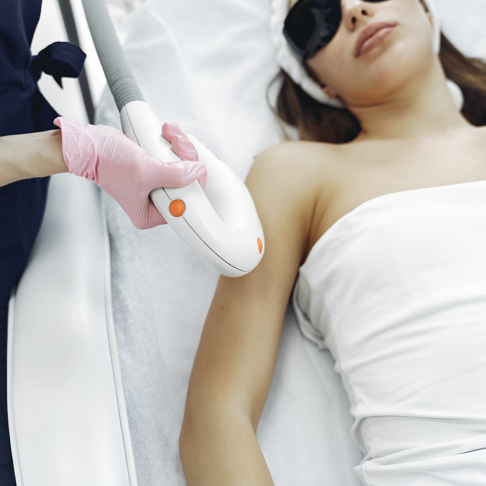 Papel del asistente técnico en la fotodepilación